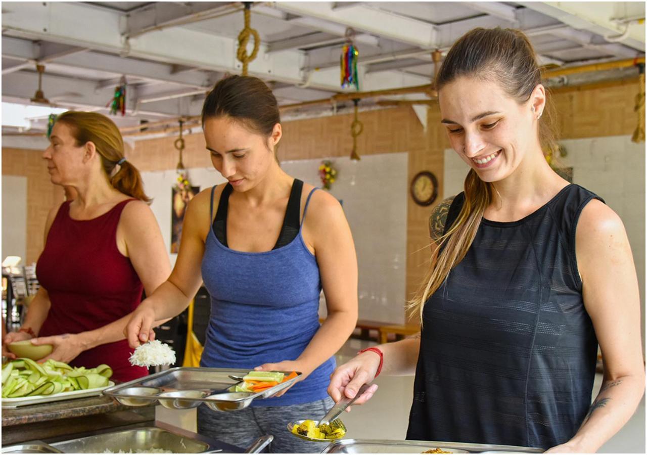Aym Yoga Resort Arambol Goa Dış mekan fotoğraf